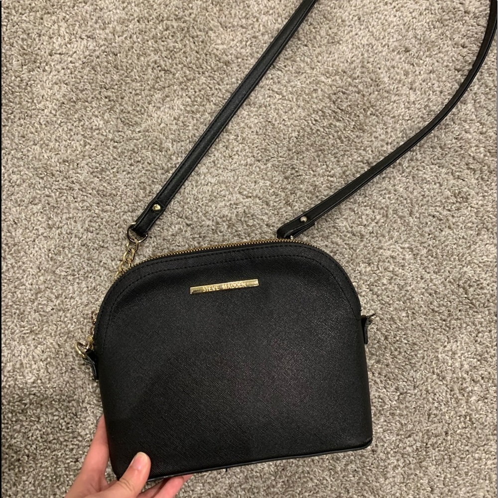 Steve Madden Dome Bag- Black